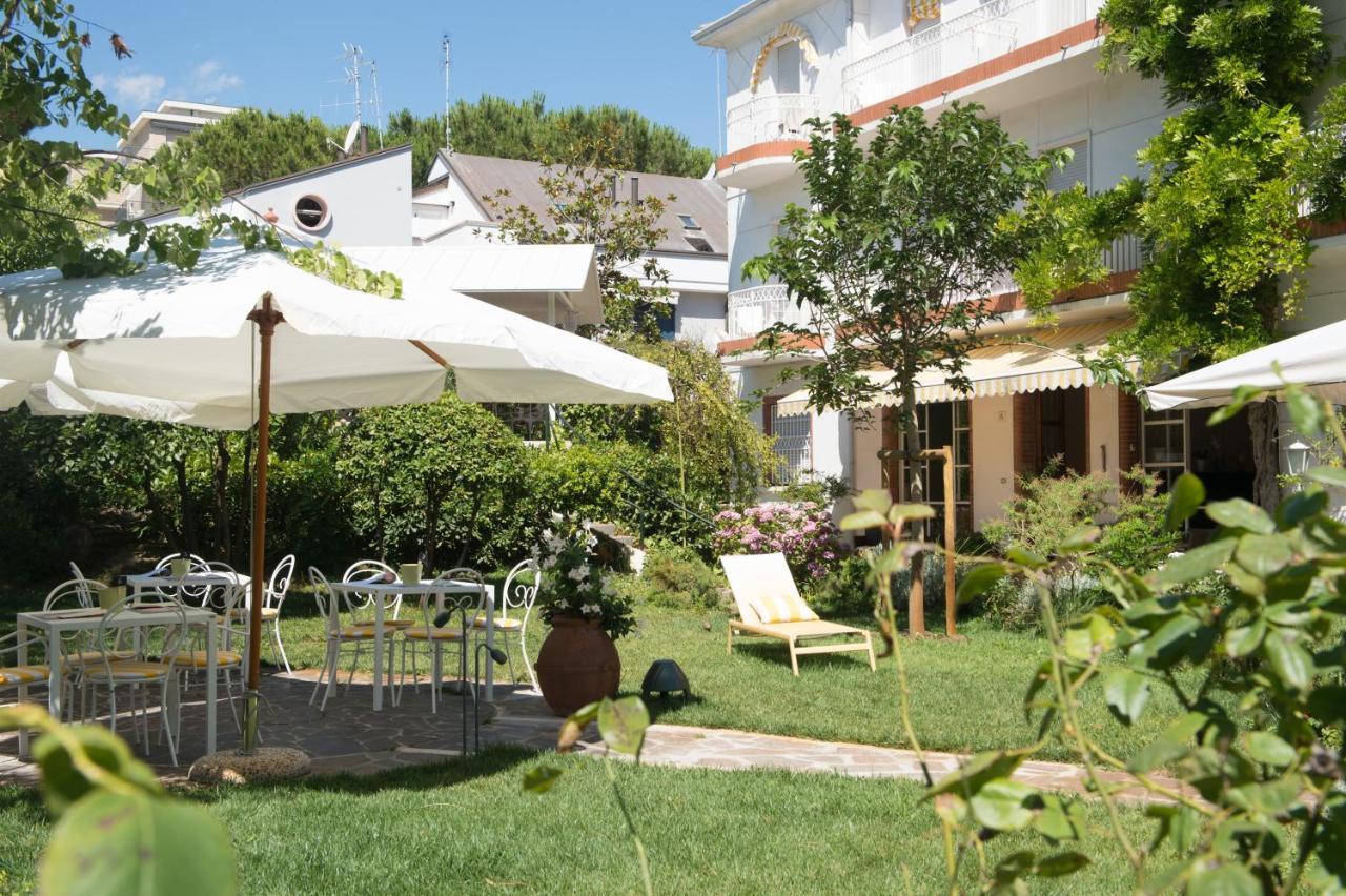 Villa Arizona Milano Marittima Esterno foto
